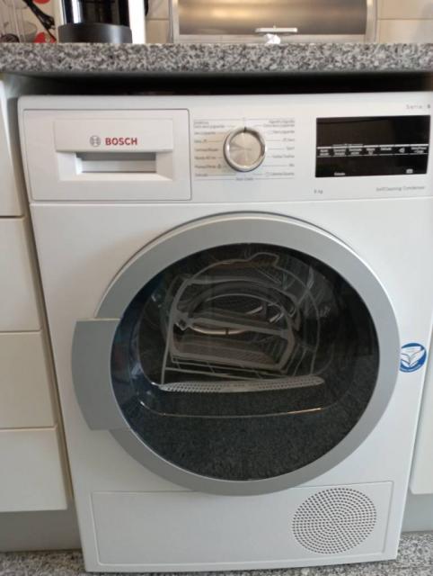 Vendo máquina de secar roupa marca Bosch