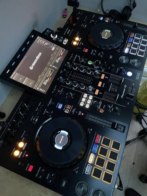 Pioneer DJ XDJ-RX3 Mixer de DJ tudo-em-um €1000