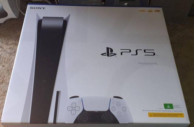 Novo Sony Playstion 5 preto - 825 GB