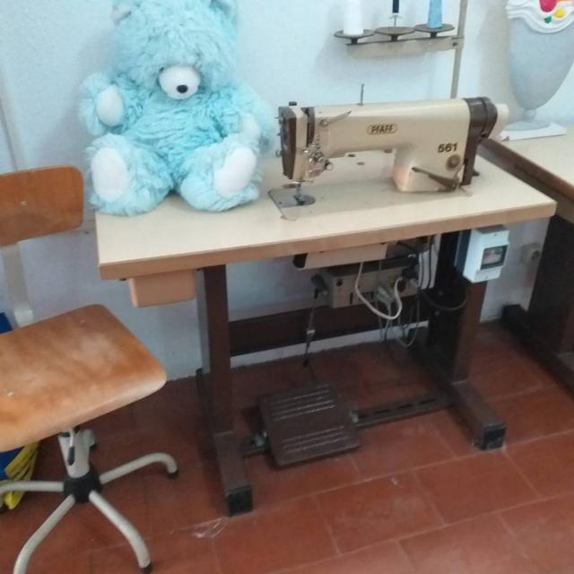Maquina de coser industrial